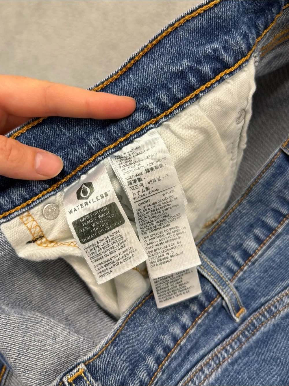 Levi's 505 Jeans Regular Fit Straight Leg Medium Wash Denim Stretch Mens 40x30